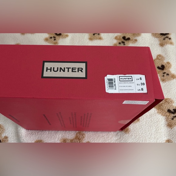 ❤️Hunter Women's Intrepid Tall
Snow Boots, Size 8 New in box with card - Picture 13 of 15